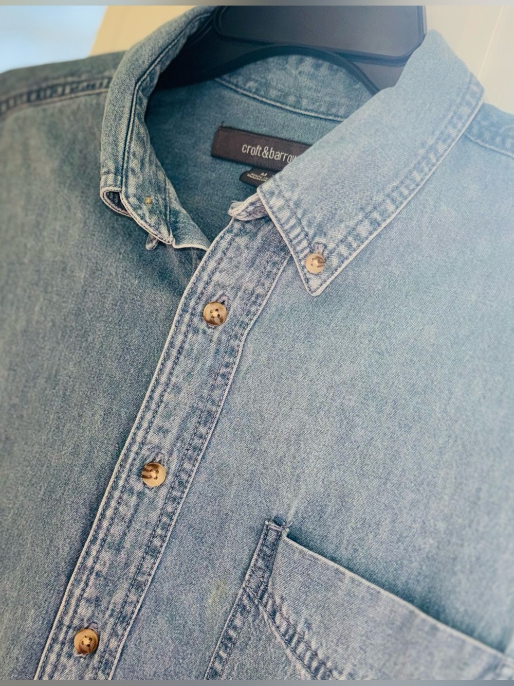 Croft & Barrow Men's Medium Denim Shirt Blue Long Sleeve 100% Cotton Button Down
